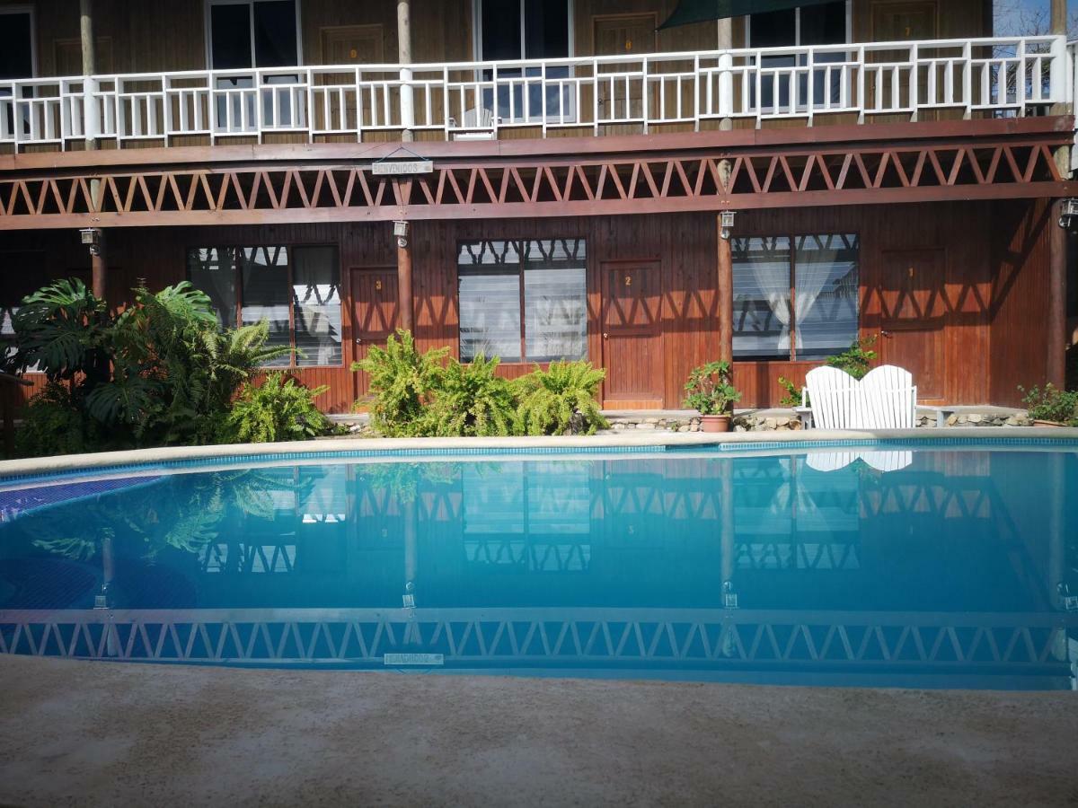 Linda Vista Hotel Río Dulce Exterior photo